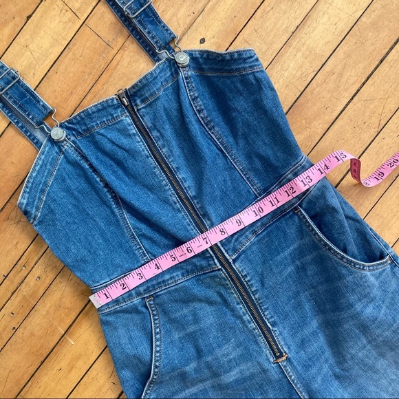 Hollister Jean Overalls capri/ankle drop cuffed style zipper in front - Picture 4 of 6